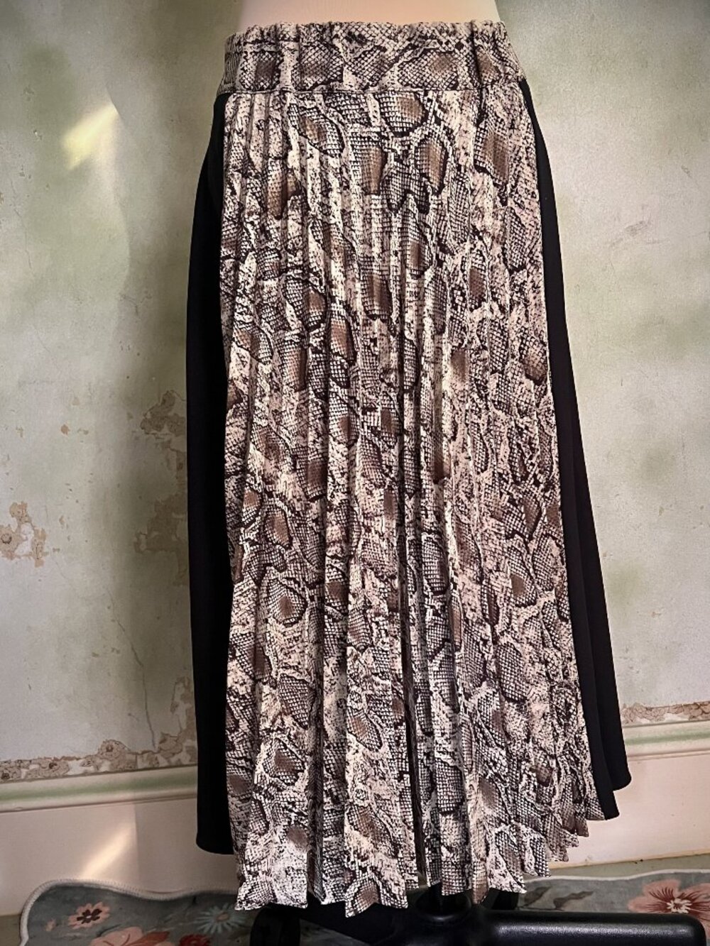 Zara Basic Snakeskin Print Pleated Maxi Skirt Black Brown Size Medium